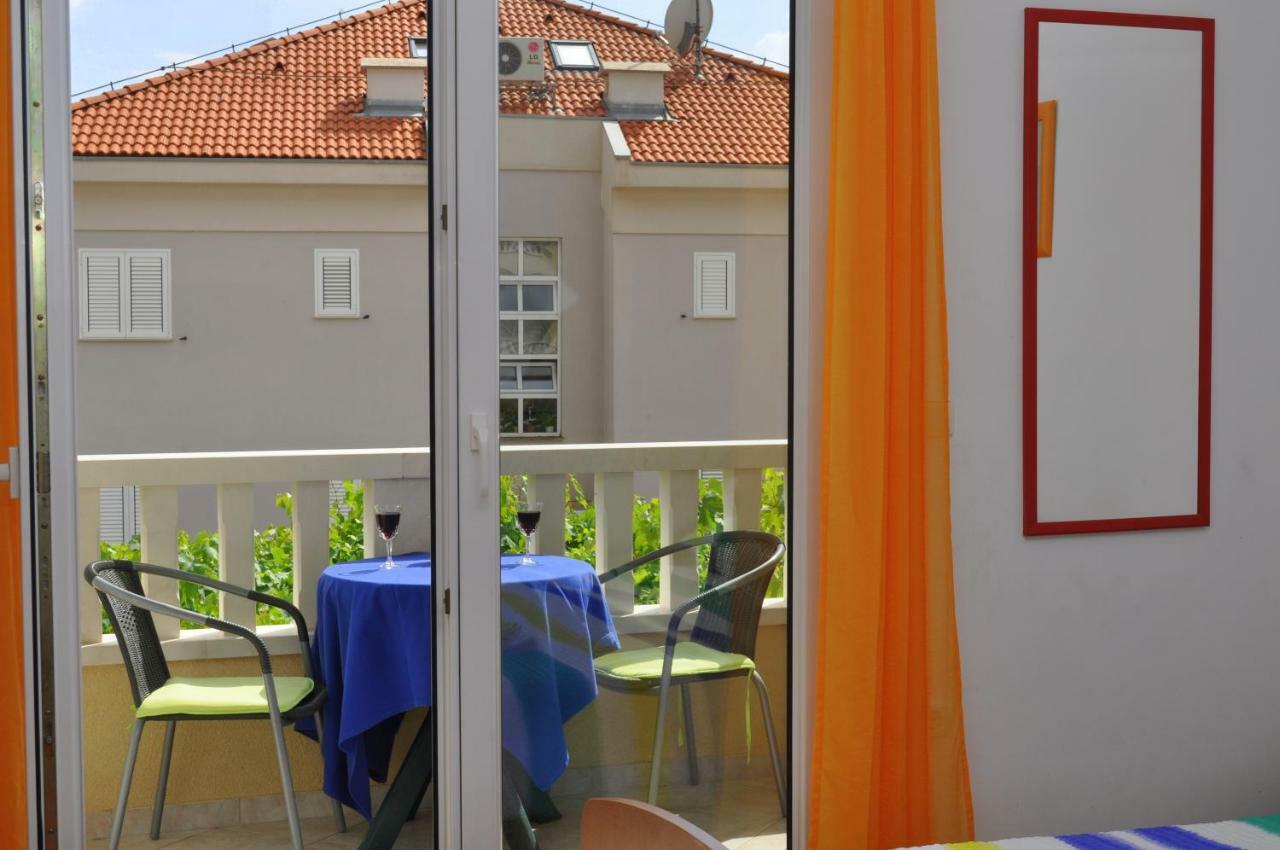 Apartments Ivica Makarska Exterior photo